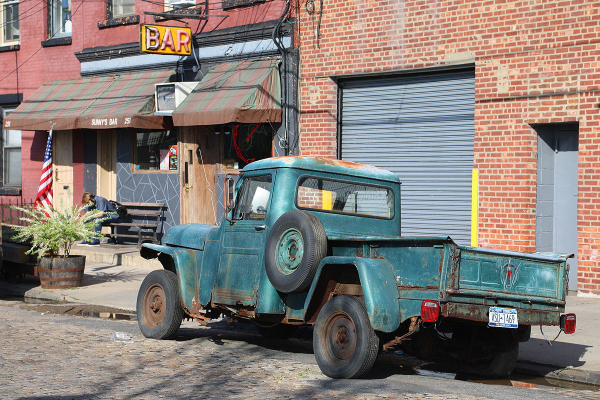 Guided tour of Red Hook, off the beaten track in New York